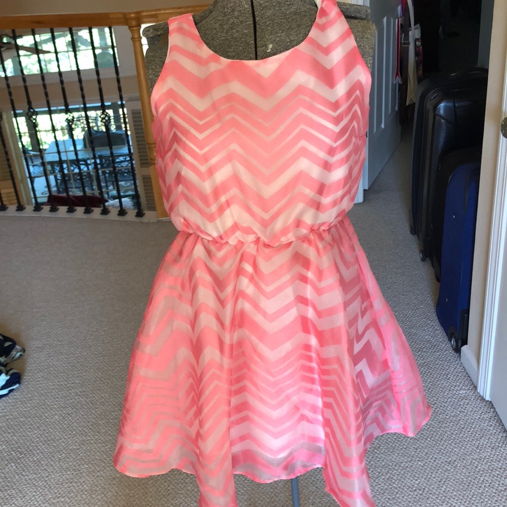 HEATSOUL PINK CHEVRON PRINT DRESS